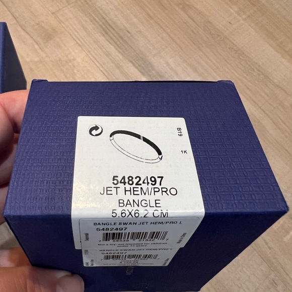 Swarovski Watch & Bracelet combo set Black rhinestones - Picture 8 of 9